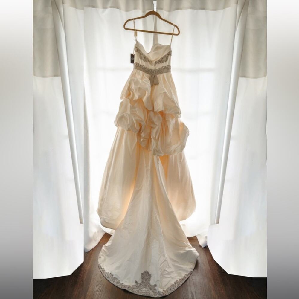 Victor Harper wedding gown 109 - Picture 3 of 13